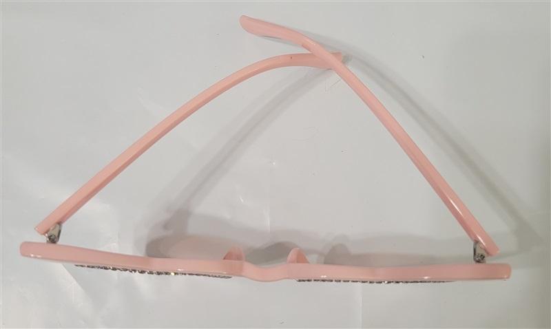 NWT Foster Grant Pink Heart Rhinestone Sunglasses UV400 Protection 118201