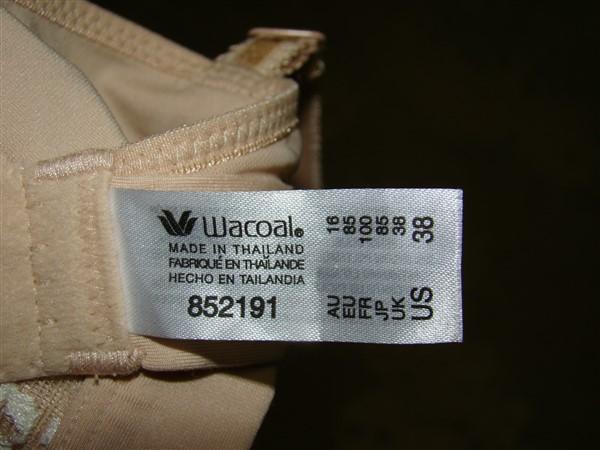 NWOT Wacoal 34 Embrace Lace Soft Cup Non-Wire Bra 852191 Beige 119003