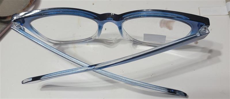 Max Studio Blue Ombre Tortoise 2.0 Square Skinny Frame Reading Glasses 120474