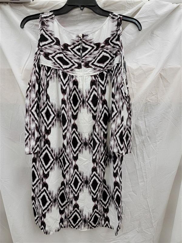 NWOT Glam Boutique M Gray Diamond Cold Shoulder Shift Dress 123109