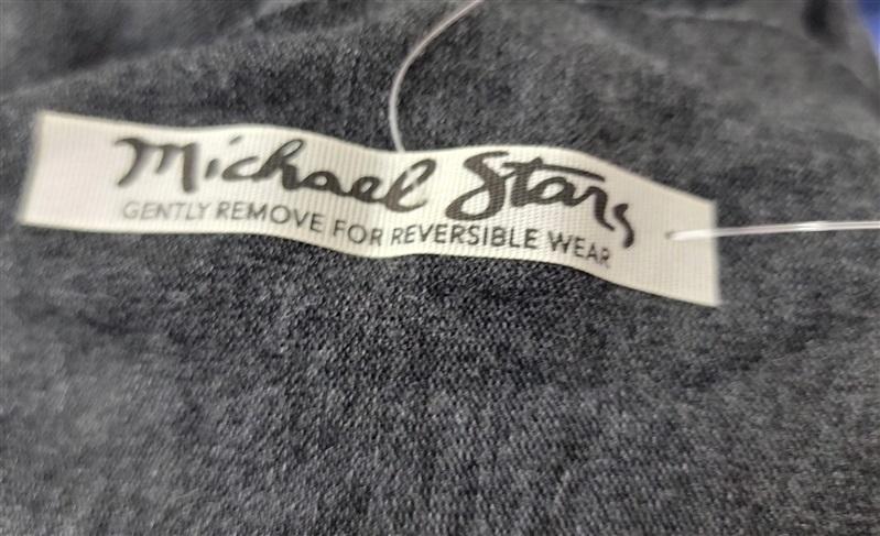 NWOT Michael Stars Knit Scarf 86x30 Gray Reversible Stretch Wrap 123854