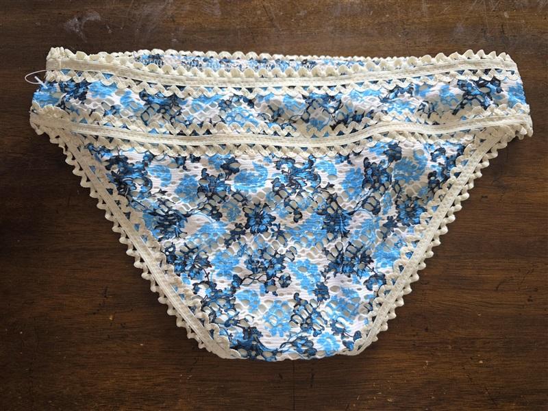 NWOT Becca M Crochet Blue Floral Lace Hipster Bikini Bottom 120491