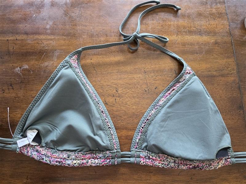 NWOT Becca LG Sample Basil Reveal Crochet Bikini Swim Top Green 124853