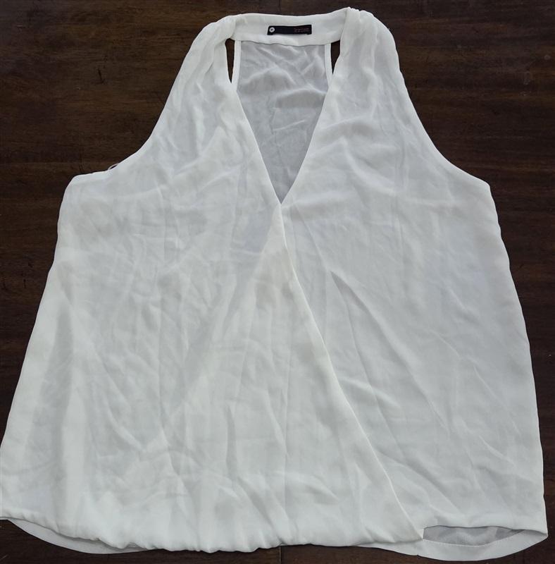 NWOT Krisa M V Neck Surplice White Collared Tank Top 125501