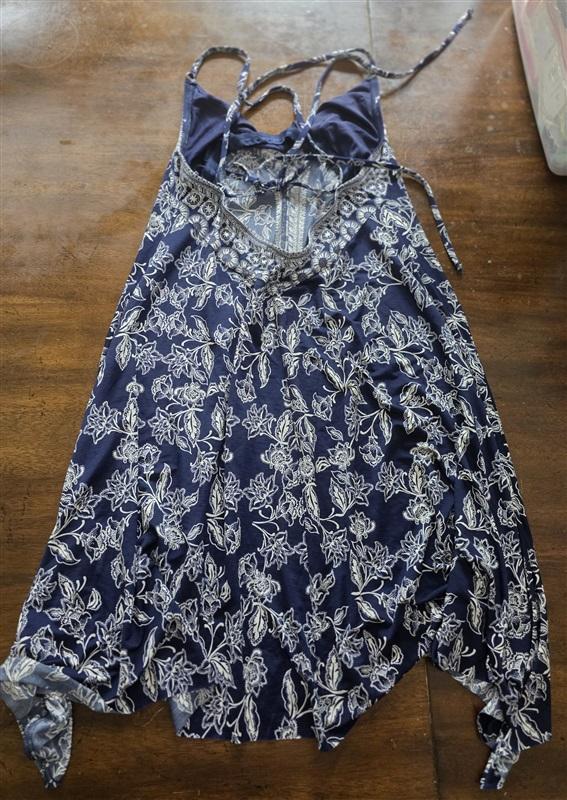 NWOT Robin Piccone M Blue White Handkerchief Hem Dress Pool Cover Up 125651