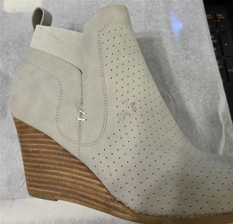 NWOT DV8 Dolce Vita 9 Gerdy Gray Suede Wedge Heeled Bootie 125706