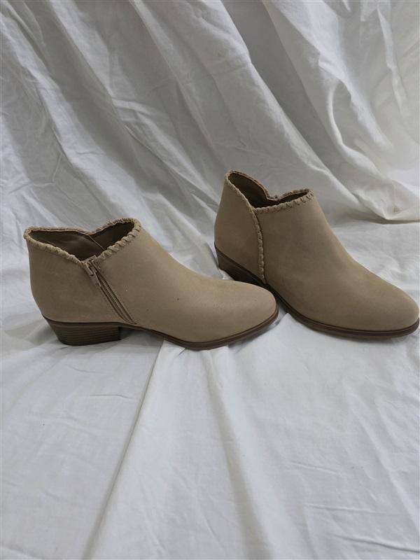 NWOT Mia Mable 8 Braid Beige Faux Suede Ankle Boots Booties 125726