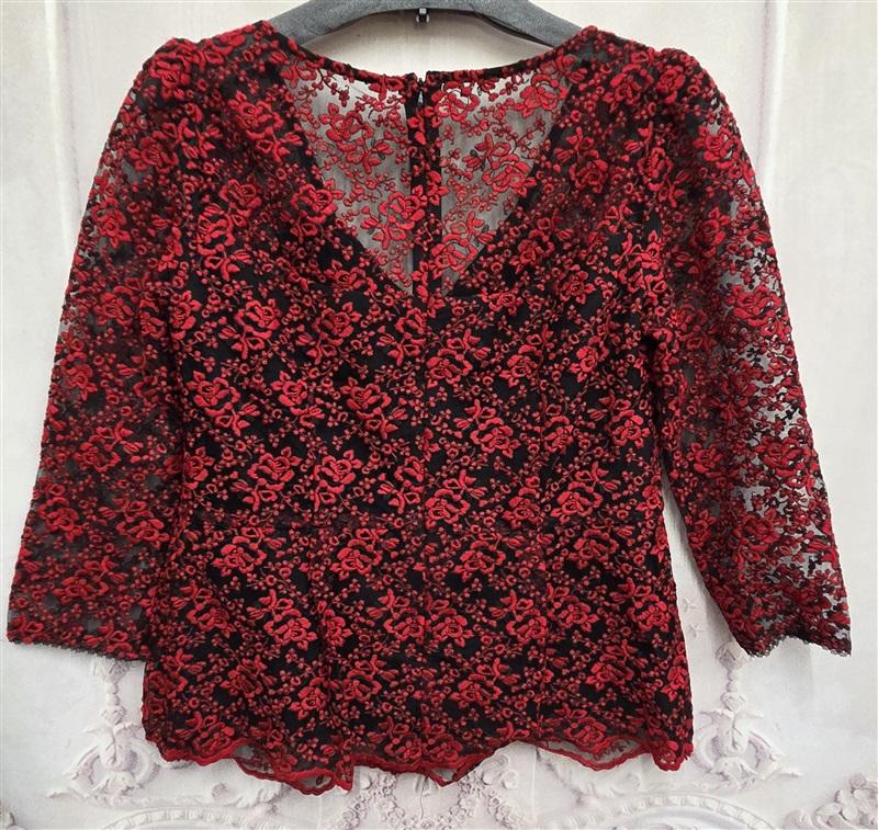 NWOT Nanette Lepore 6 Red Black Lace V neck Top 125929