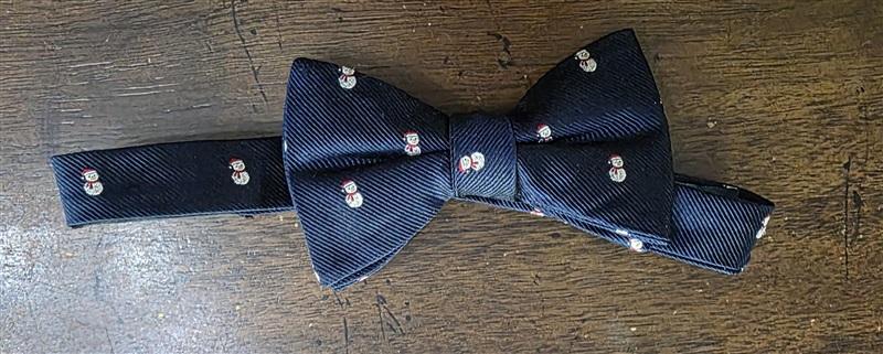 NWOT Tommy Hilfiger Snowman Bow Tie Formal Blue Silk Classic Style 125943
