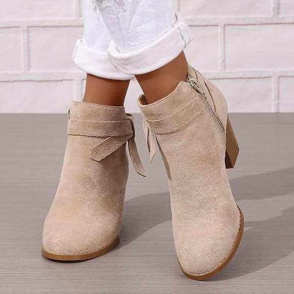 NWOT Zyba 8 Stacked Heel Bow Booties Ankle Boots 126021