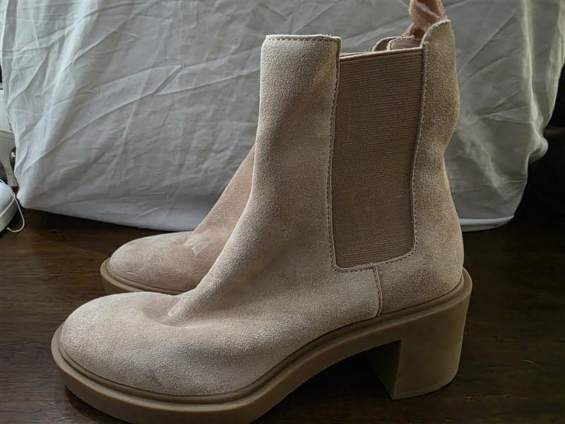 NWOT Dolce Vita 8.5 Gage Ankle Lug Boot Beige 126185