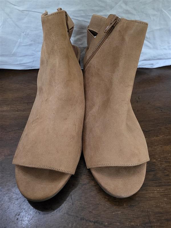 NWOT Mia 8.5 Orianna Faux Leather Brown Open Toe Bootie Sandals 126275