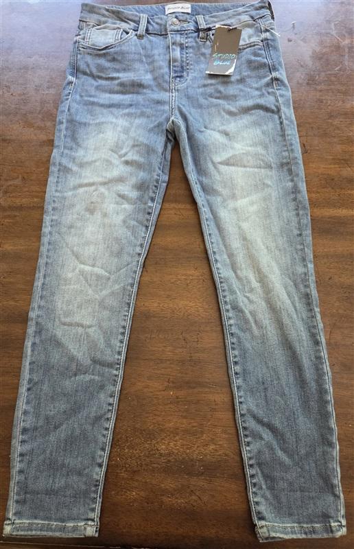 NWT Studio Blue 28 On The Run Jeans 127048