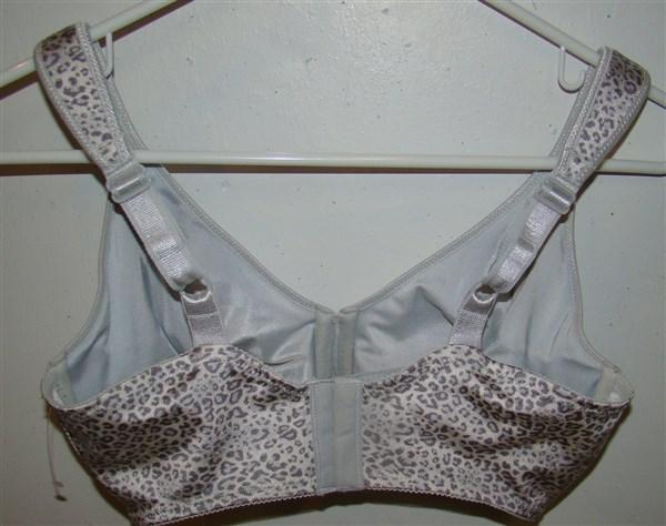 NWOT Bali 38C Live It Up Underwire Full Coverage Bra 3353 Gray Cheetah 127423