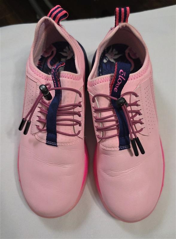 NWOT Clove 8.5 Classic Nursing Slip Resistant Shoes Night Flamingo Pink 127643