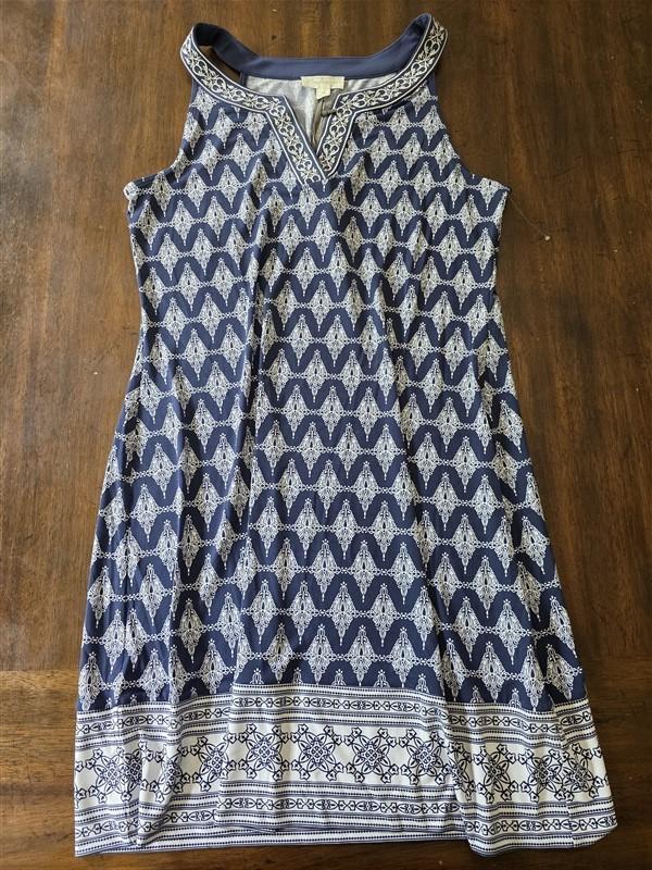 NWT Magnolia Grace Blue White Embroidered Sleeveless Shift Dress 128166