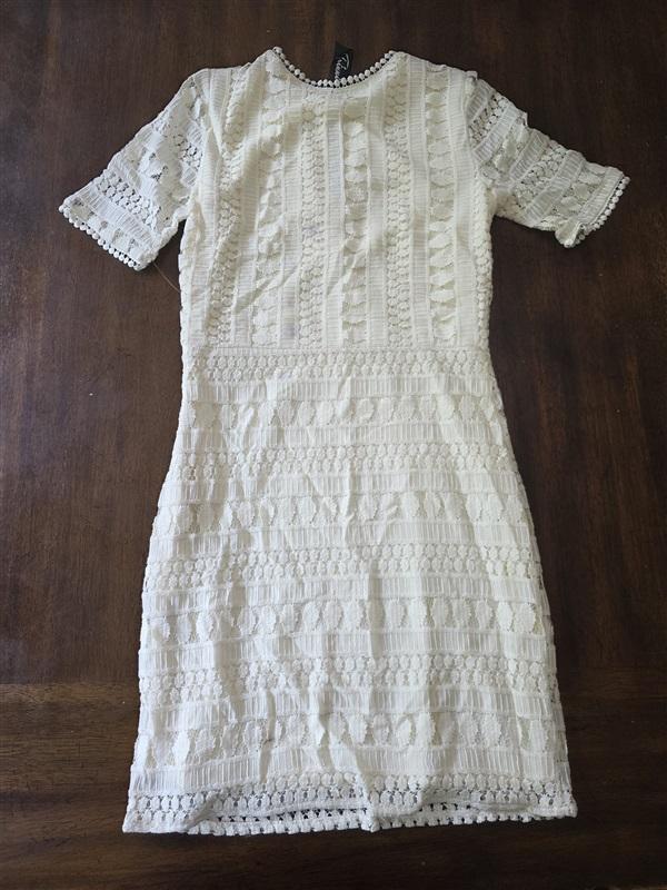 NWOT Trixxi SM Keyhole Lace Dress Short Sleeve Crochet 128168