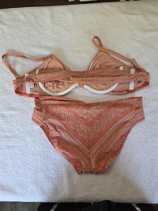 NWT Robin Piccone S Isla Underwire Bikini Swim Top Terra Cotta Orange 128479