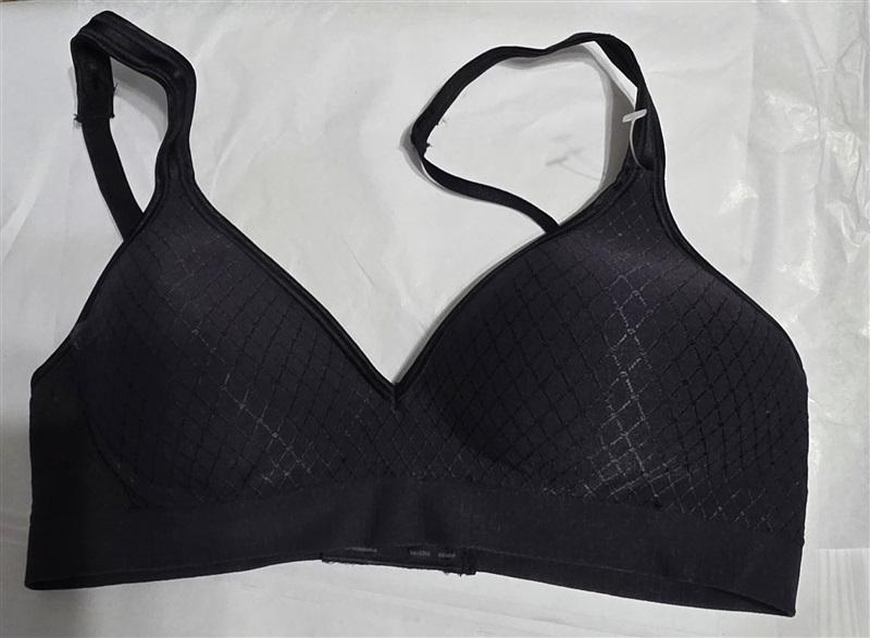 NWT Hanes L Platinum Perfect Coverage Wire-Free Bra HP08 Black Dot 128575