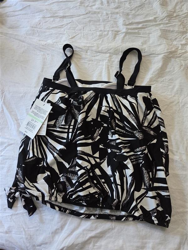 NWT Maxine Of Hollywood 8 Floral Bubble Tankini Top 128959