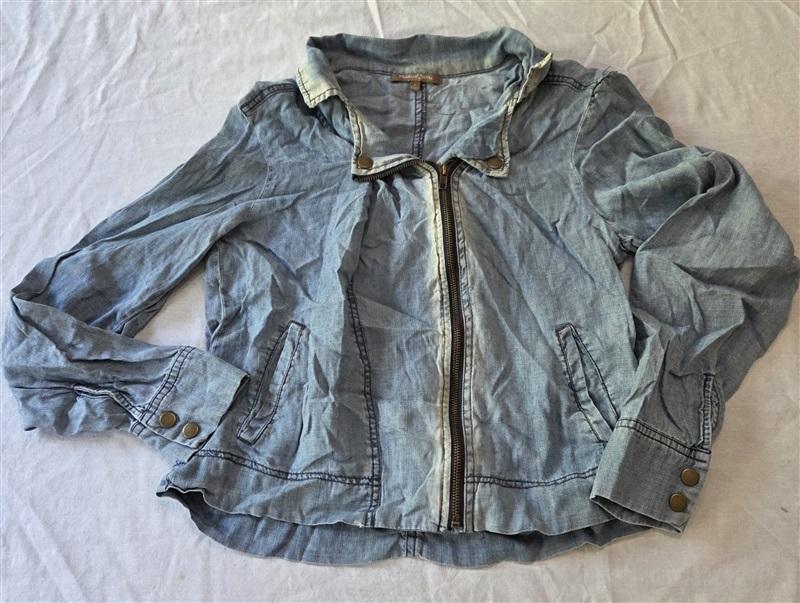 NWOT Michael Stars L Vintage Washed Chambray Denim Jean Jacket 129394