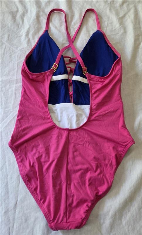 NWT La Blanca 6 Island Goddess 1PC Swimsuit Pink Deep V Cross 129410