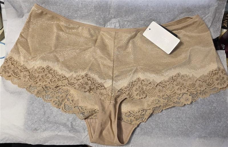 NWT Wacoal XL Basic Benefits Boyshort Panty 845290 Beige #130758