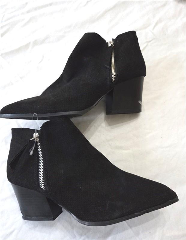 NWOT Dr Scholls 9 Teammate Faux Suede Low Ankle Booties Boots 131451