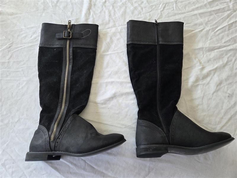 NWOT Shoedazzle 9.5 Emily Equestrian Boots Black Faux Suede 131794
