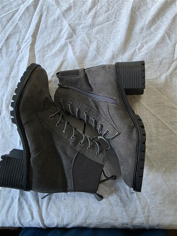 NWOT Market Spruce 8.5 Gray Lace Up Lug Ankle Boots Faux Suede 132522