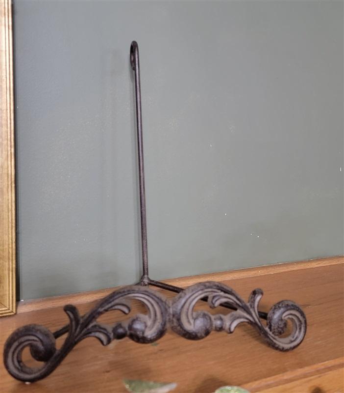 NEW GG Collection Cookbook Holder Gracious Goods Acanthus