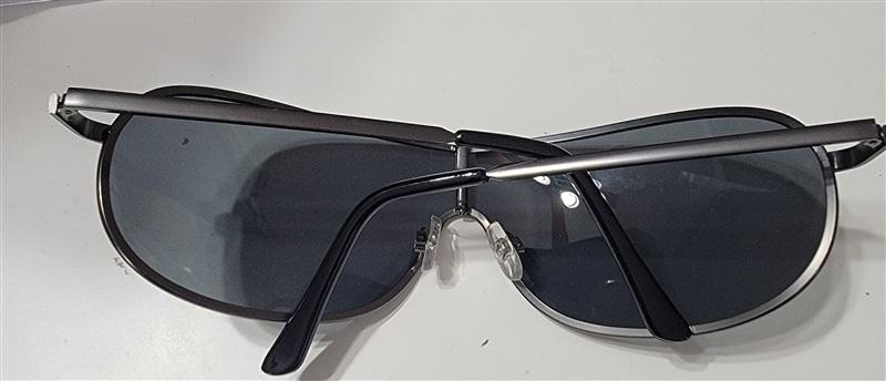 NWOT Visage Oval Polarized Sunglasses Gun Metal & Black Unisex 115250