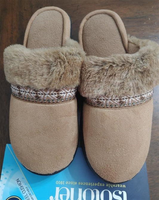 NEW Isotoner Women's Microsuede Fair Isle Scuff Slippers Clogs M 7.5-8 Tan 75668