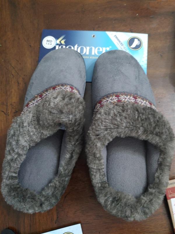 NEW Isotoner Womens Microsuede Fair Isle Gray Scuff Slippers Clogs M 7.5-8 75672