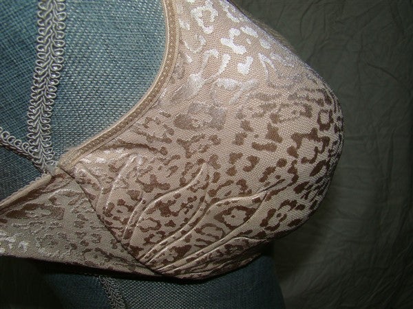 NWT Bali 42D Live It Up Underwire Full Coverage Bra 3353 Beige Cheetah #87065