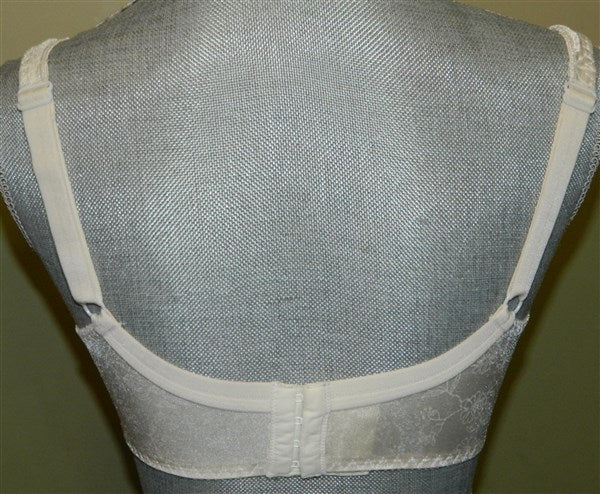 NWOT Playtex Secrets 44D Full Figure Underwire Bra 4422 Ivory 94586