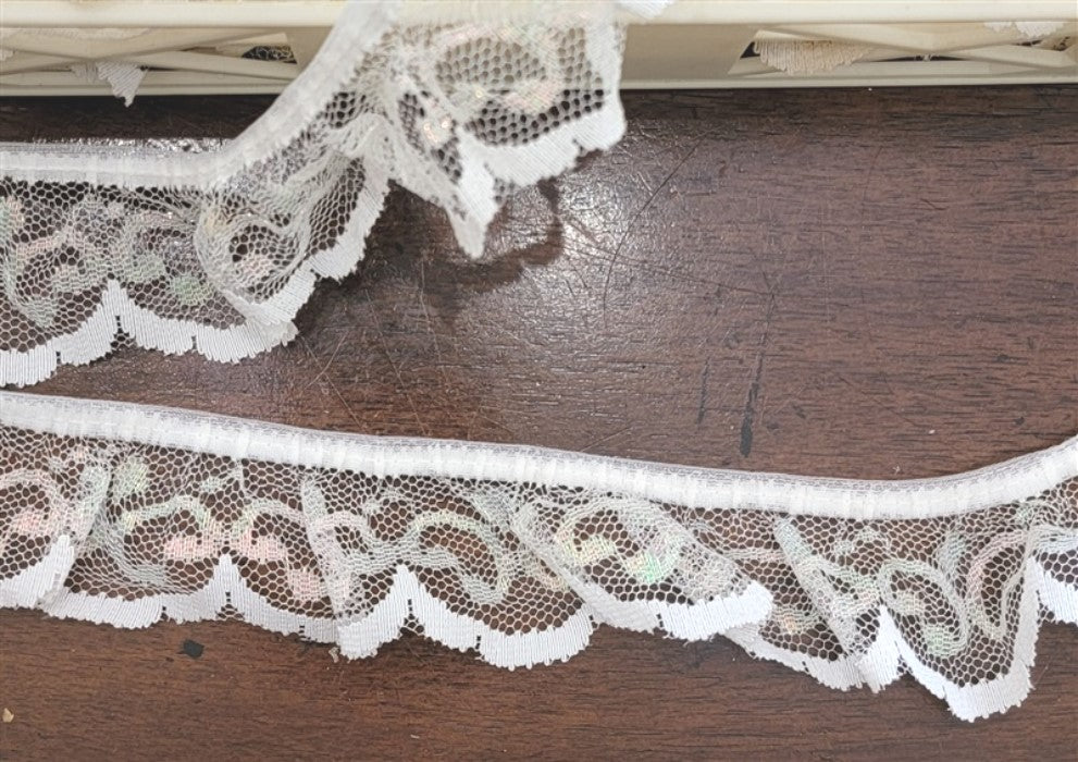 25 Yds Vintage Sew Easy White Irridescent Heart 2" Wide Lace Trim 81237