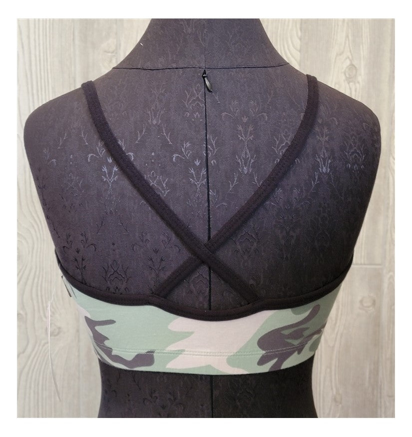 NWT Kos USA L Cross Back Dance Yoga Low-Impact Sports Bra 674 Green Camo #96705