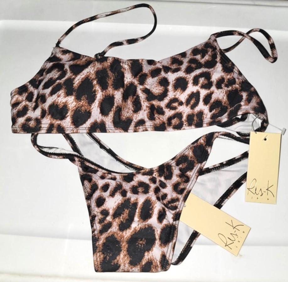 NWT PIlyq Eyelet L Colorblock Triangle Halter Bikini Swim Top #97935