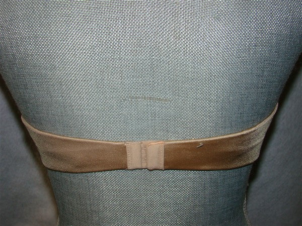 NWOT Maidenform 34a Comfort Devotion Padded Strapless Convertible Bra 9458 99310