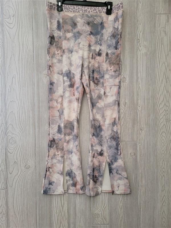 NWOT Calme S Slit front Wide leg Yoga pants Multi 100459