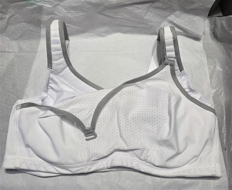NEW Glamorise 36DD Elite Performance Adjustable Underwire Sports Bra 9167 105238