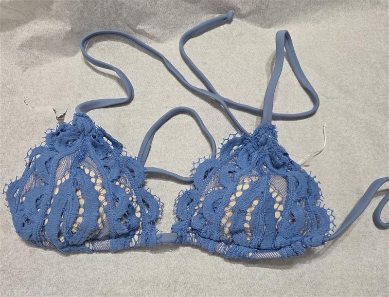 NWOT Pilyq Sky Blue Lace M Solid Halter Triangle Bikini Swim Top #106498