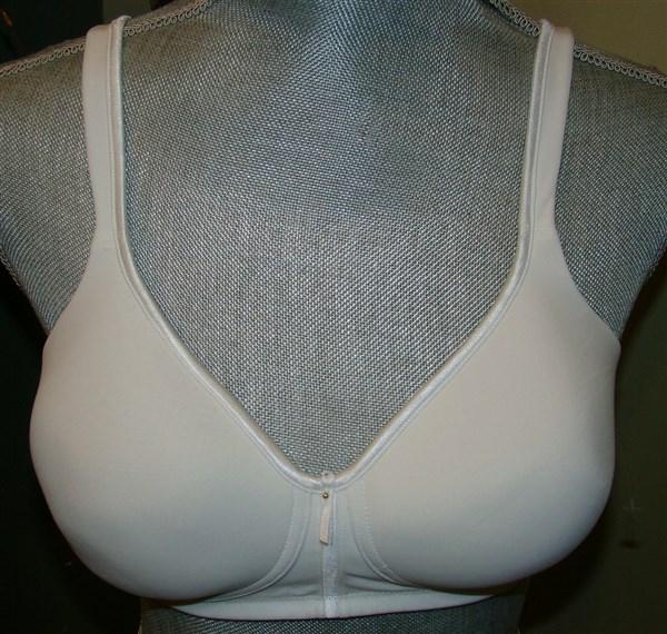 NWOT Vanity Fair 42d Body Caress Full Coverage Wirefree Bra 72335 White 106758