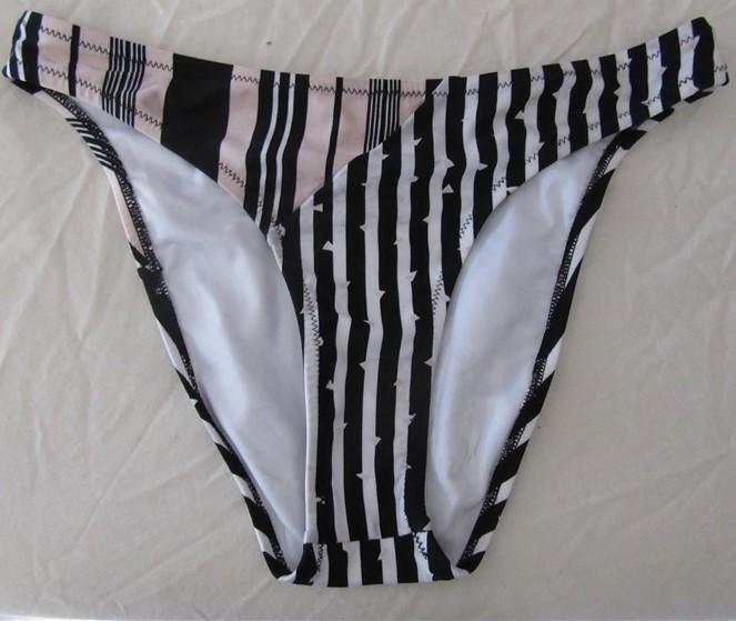 NWOT Volcom Simply Seamless S Striped Scoop Bikini Swim Bottom #108033