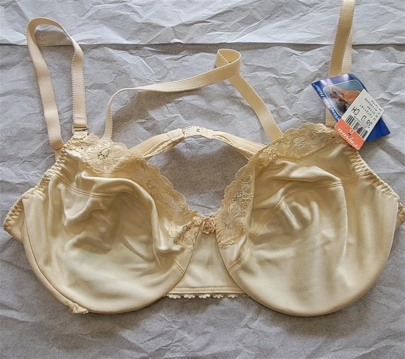 NWT Carnival 36B Floral Lace 3 Way Halter Underwire Bra Beige 108165