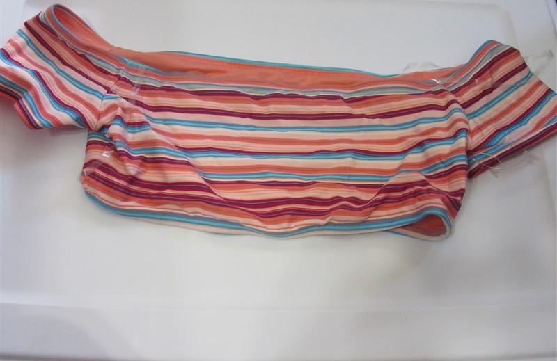 NWOT Urban Sea Shore Striped M Off-Shoulder Bandeau Bikini Swim Top #108345