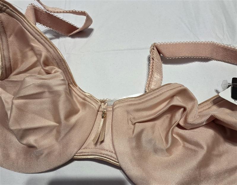 NWT Wacoal Bodysuede 34B Ultra Full Figure Seamless 85182 Beige Bra #109647