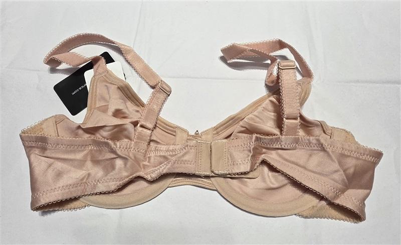 NWT Wacoal Bodysuede 34B Ultra Full Figure Seamless 85182 Beige Bra #109647