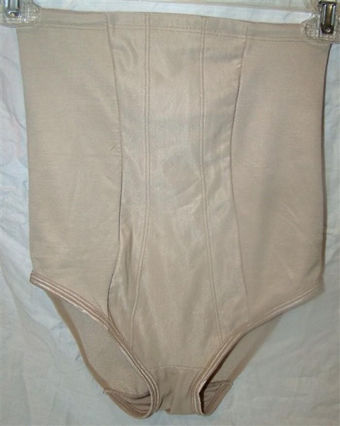 NWT LG MiracleSuit Hi Waist Brief Shaper Wonder Edge 2705 Beige #109838
